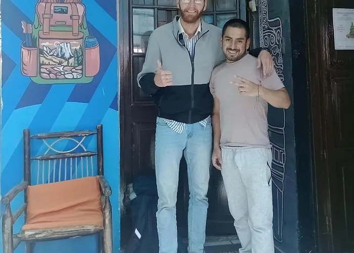 Morenas Backpackers Albergue *